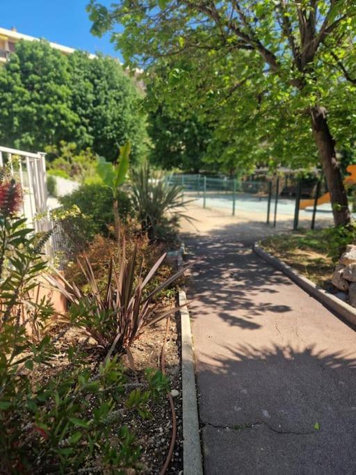 Appartement Vue Mer Sur Les Hauteurs De Nizza Esterno foto