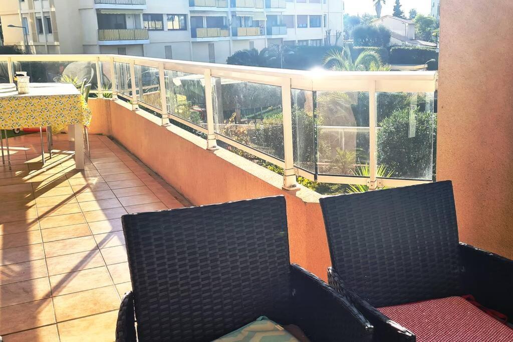 Appartement Vue Mer Sur Les Hauteurs De Nizza Esterno foto