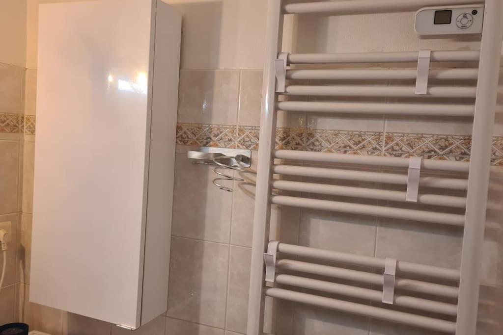 Appartement Vue Mer Sur Les Hauteurs De Nizza Esterno foto