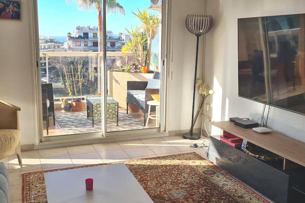 Appartement Vue Mer Sur Les Hauteurs De Nizza Esterno foto