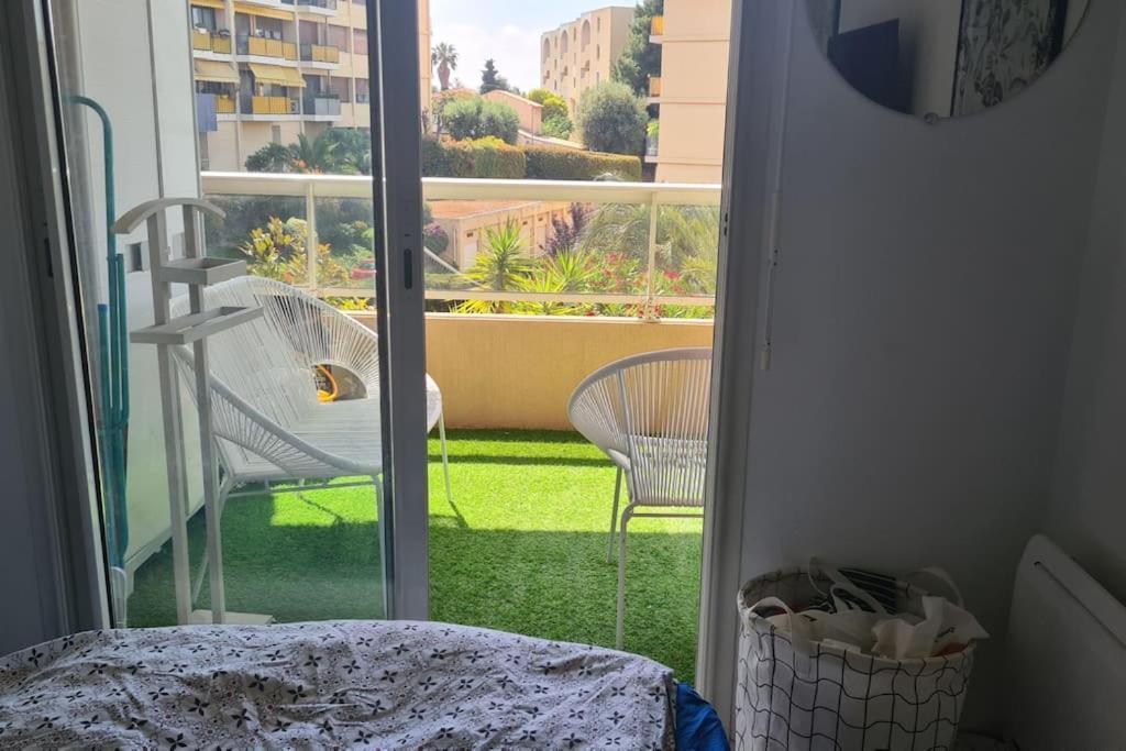 Appartement Vue Mer Sur Les Hauteurs De Nizza Esterno foto